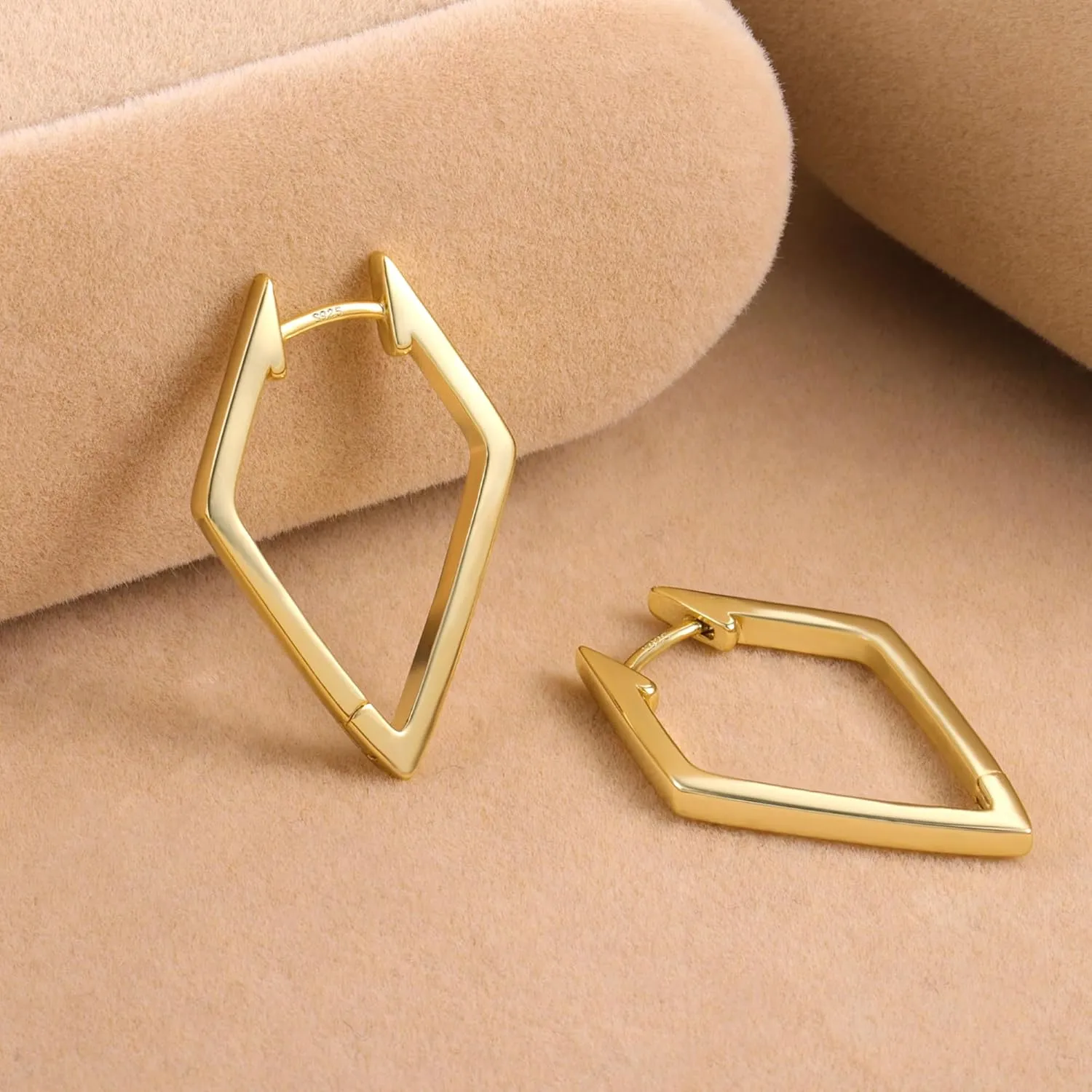 925 Sterling Silver Earrings Star Geometric Rhombus Silver Hoop Earrings for Women Trendy Small Hoop Earrings Silver Hypoallergenic Earrings Small Huggie Hoops Earrings for Jewelry Gifts