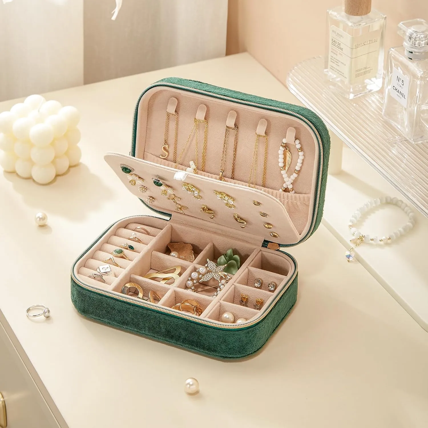 CASEGRACE Plush Velvet Travel Jewelry Box, Portable Jewelry Case for Women Girls, Double Layer Jewelry Organizer Display Box for Necklace Earring Rings Bracelet, Travel Accessory Gifts, green