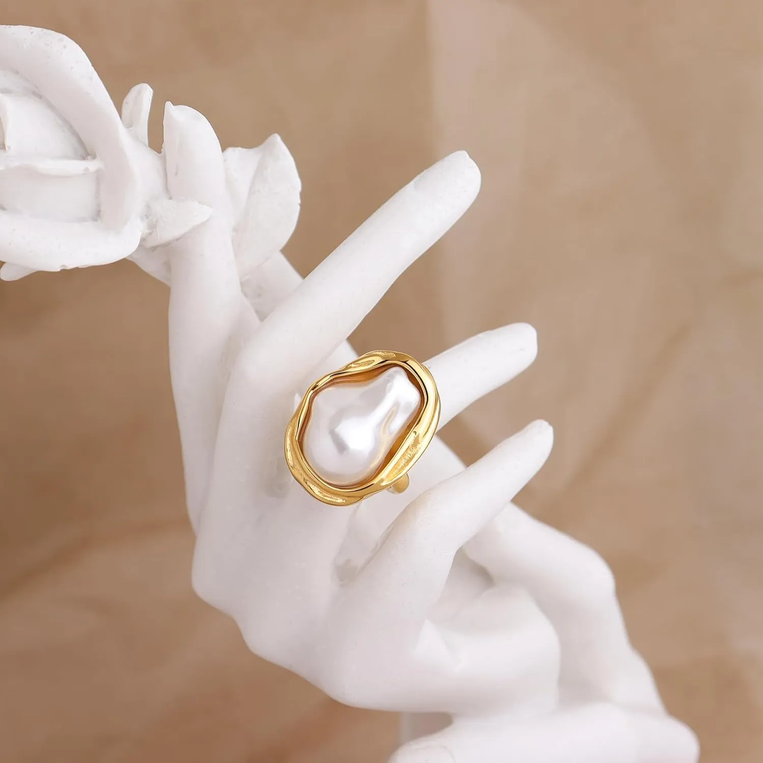 Chunky Gold Statement Dome Rings for Women, Exaggerated Thick Adjustable Open Finger Ring Prom Fashion Jewelry Gift.