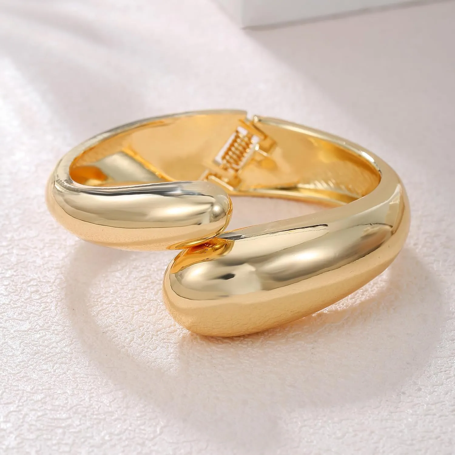 Chunky Gold/Silver Gold Cuff Bangle Bracelets for Women Trendy Hinged Cuff Open Wide Chunky Gold Bracelet Minimalist Bangle Jewelry Gift