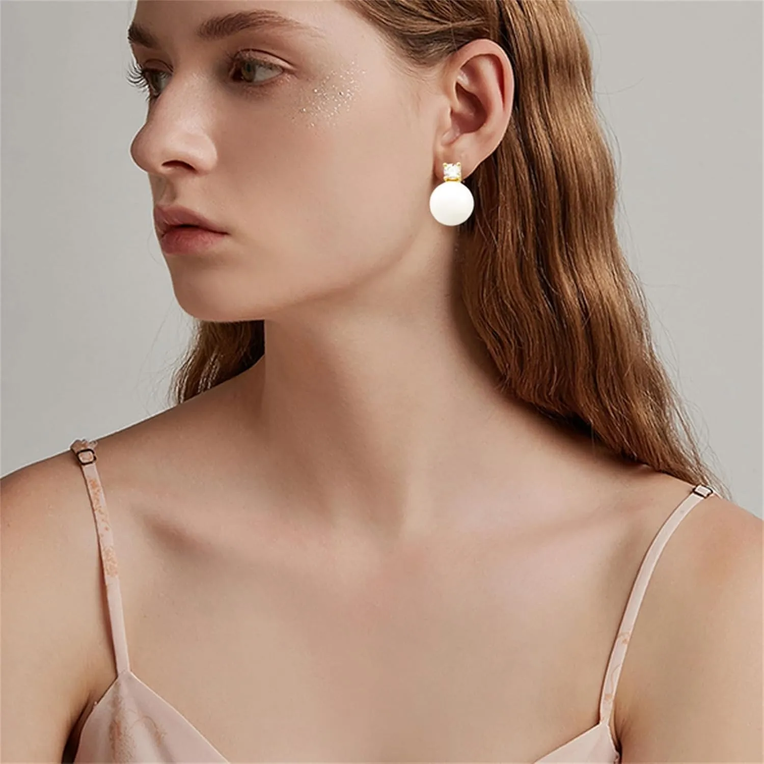 coadipress Pearl Stud Earrings for Women Dainty Trendy White Pearls Rhinestone Stud Earrings Classical Round Simulated Pearl Earrings Bridesmaids Wedding Party Statement Jewelry Gift