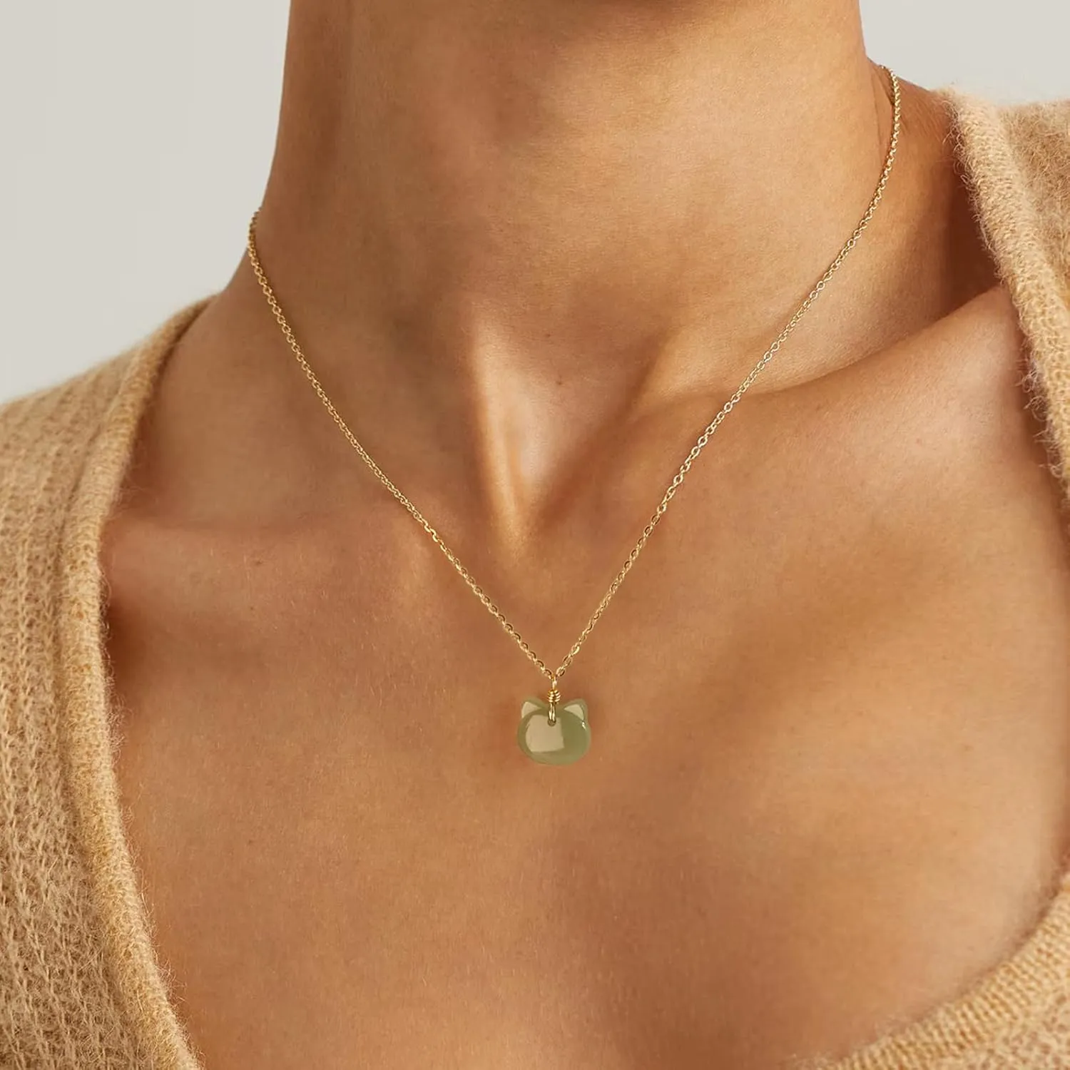 DAUMIER Green Jade Pendant Cat Necklace for Women Girls Lucky Jewelry Gold