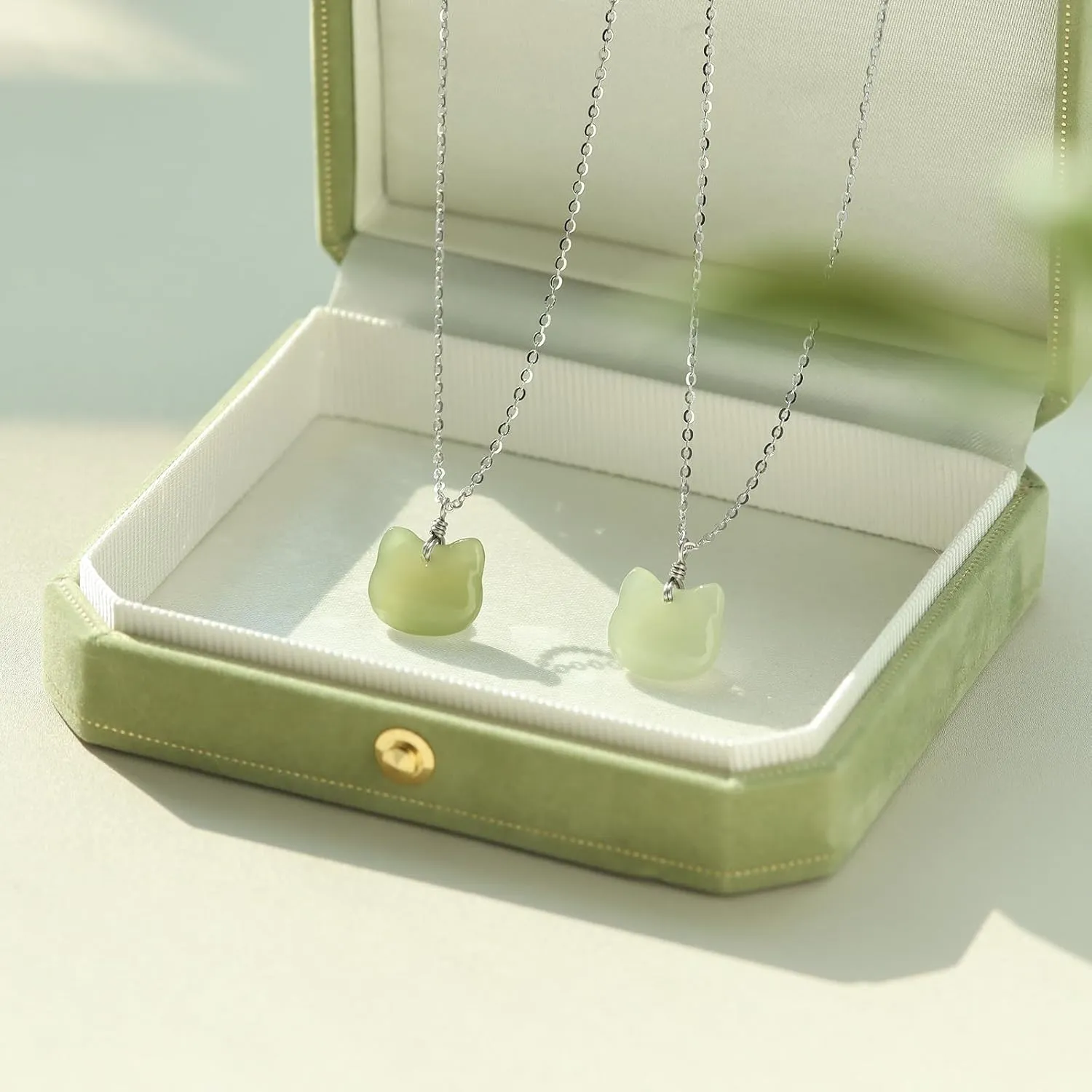 DAUMIER Green Jade Pendant Cat Necklace for Women Girls Lucky Jewelry Silver