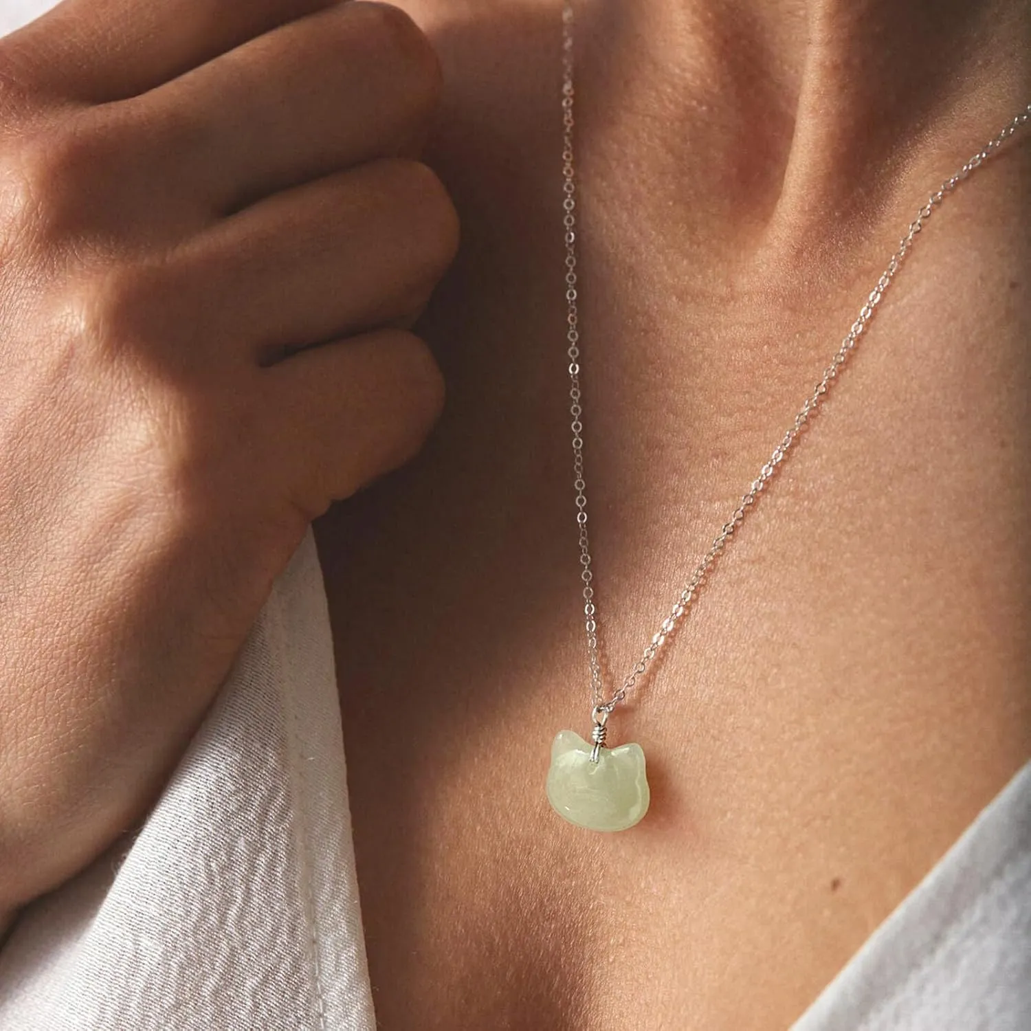 DAUMIER Green Jade Pendant Cat Necklace for Women Girls Lucky Jewelry Silver