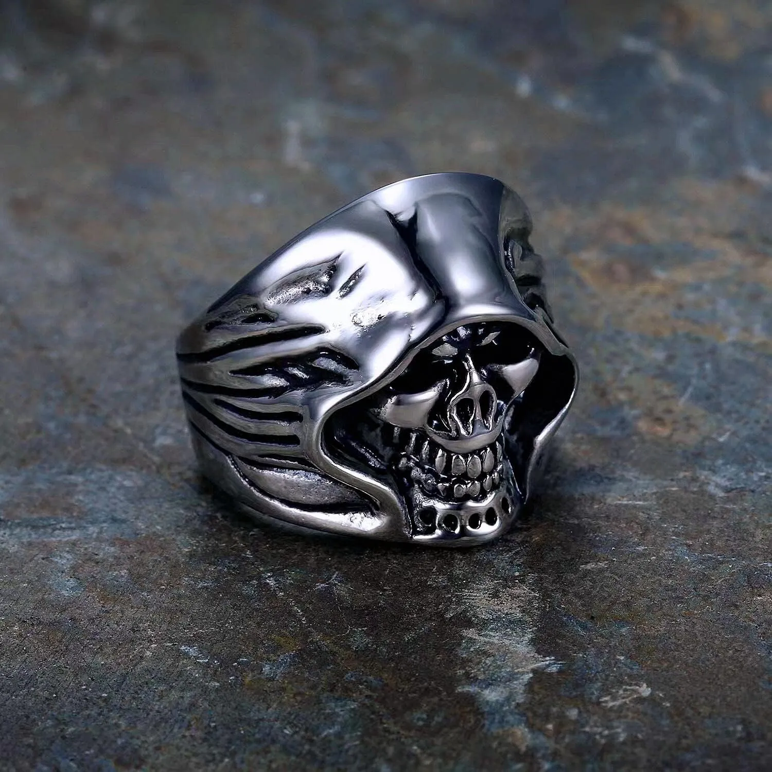 Death Grim Reaper Skull Rings for men Gothic Witcher style 316 Stainless Steel Rings Iced Out Jewelry Punk Ring Cocktail Party Ring Vintage Gothic Devil Demon Skull Style mens fashion rings