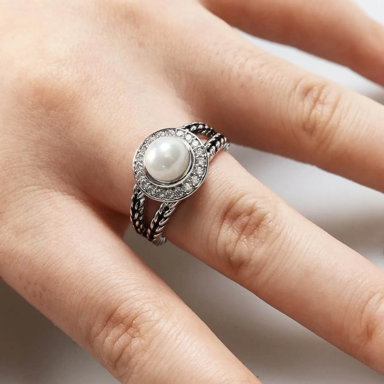 Designer Inspired Twisted Cable Statement Rings for Women Fashion Jewelry 8 MM CZ Split Shank Cable Ring Gift