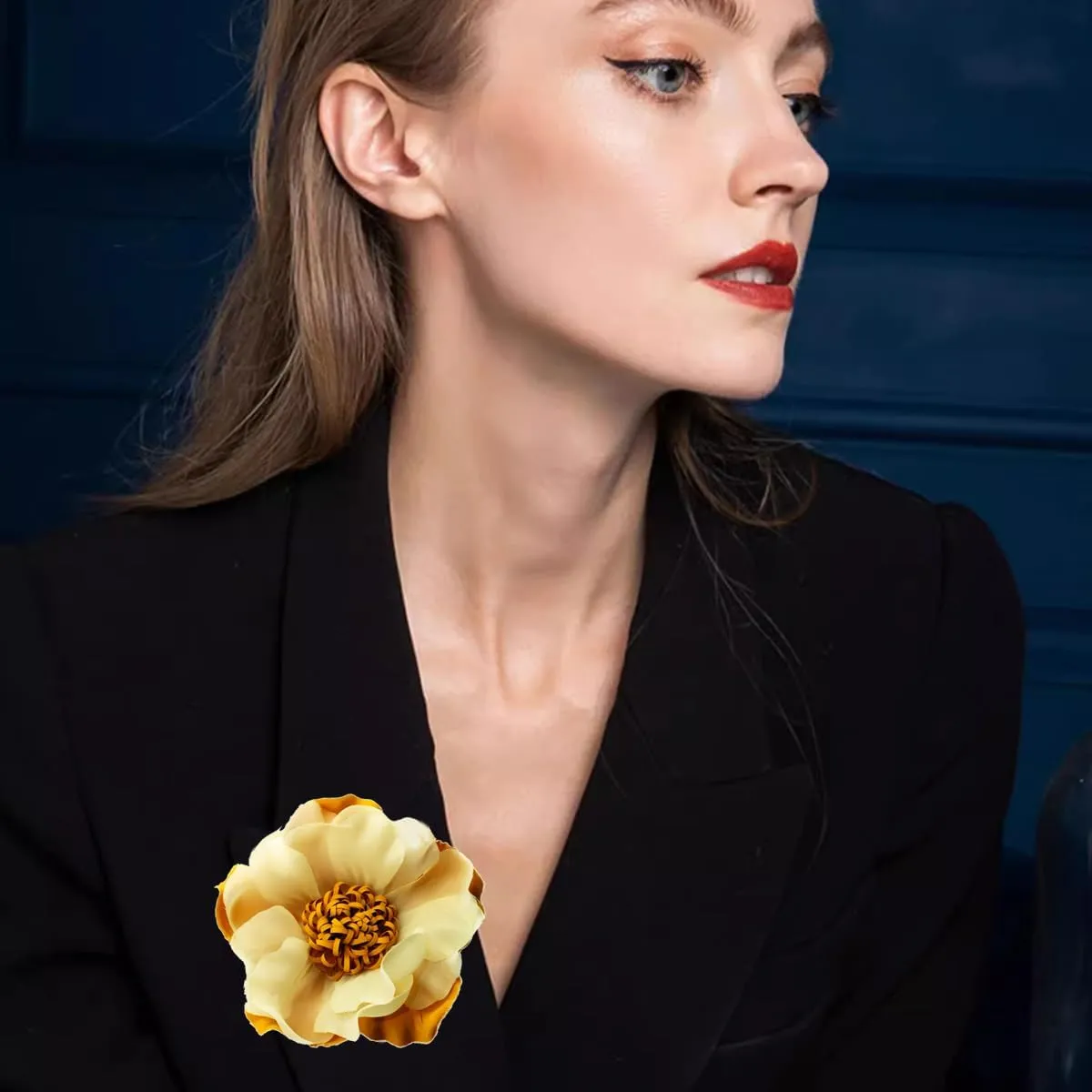 Elegant Large Cloth Flower Brooches Big Camellia Flower Pin for Women Dainty Cloth Fabric Rose Brooches Dress Skirt Scarf Hat Pins Clothing Decoration Accessories