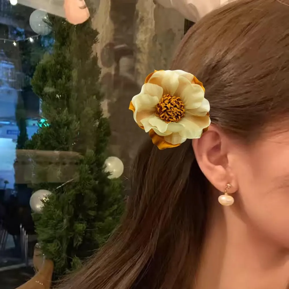 Elegant Large Cloth Flower Brooches Big Camellia Flower Pin for Women Dainty Cloth Fabric Rose Brooches Dress Skirt Scarf Hat Pins Clothing Decoration Accessories
