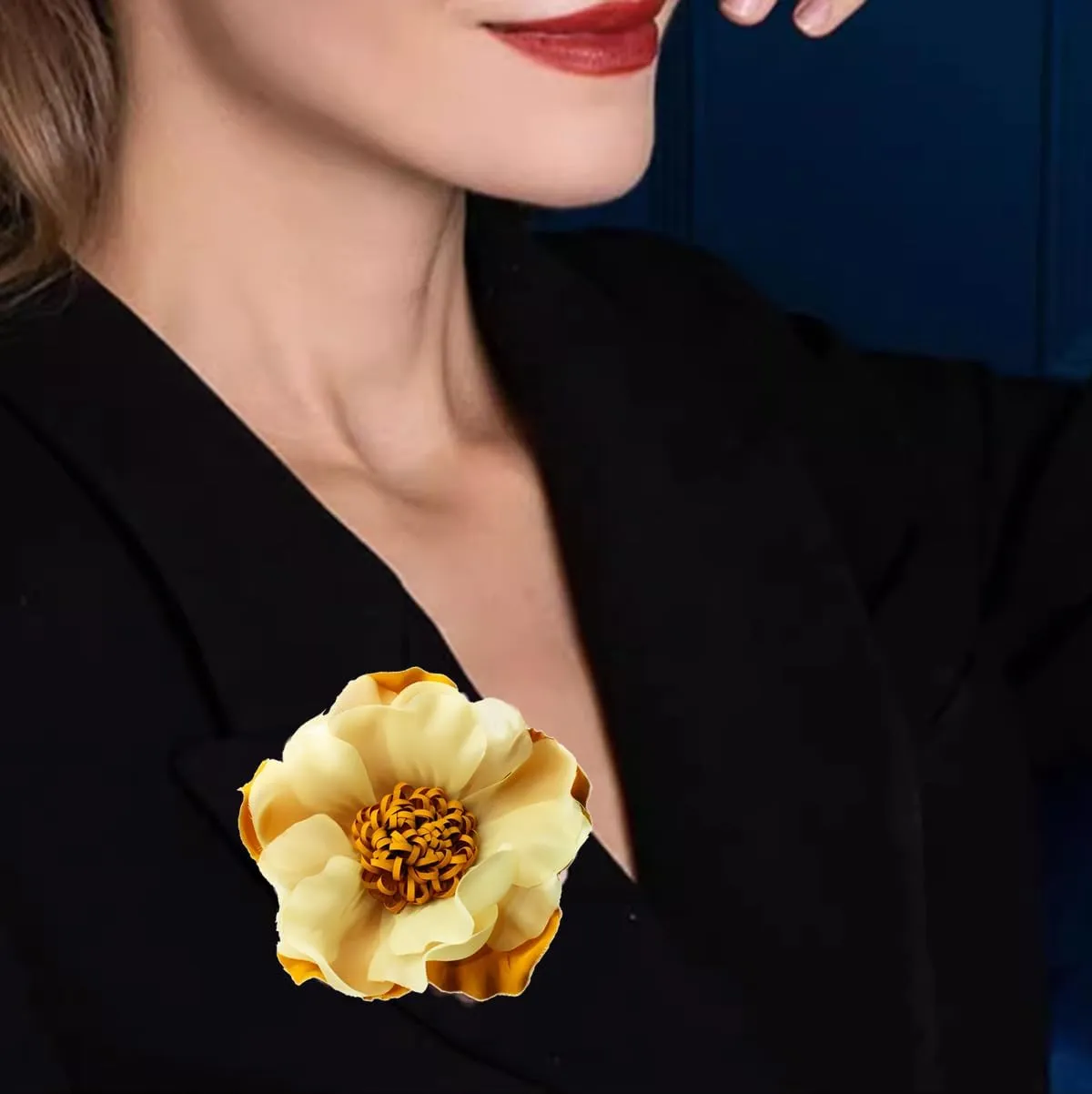 Elegant Large Cloth Flower Brooches Big Camellia Flower Pin for Women Dainty Cloth Fabric Rose Brooches Dress Skirt Scarf Hat Pins Clothing Decoration Accessories