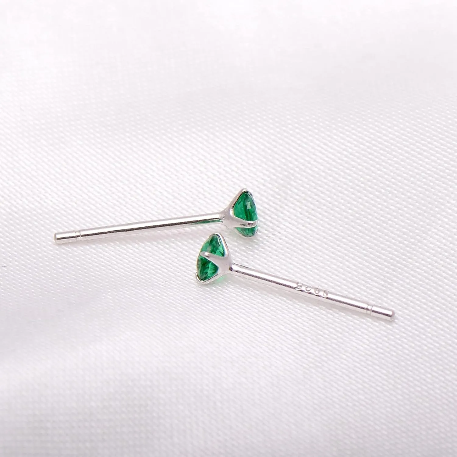 Emerald Green Cubic Zirconia Studs 3 mm/Sterling Silver Earrings for Women