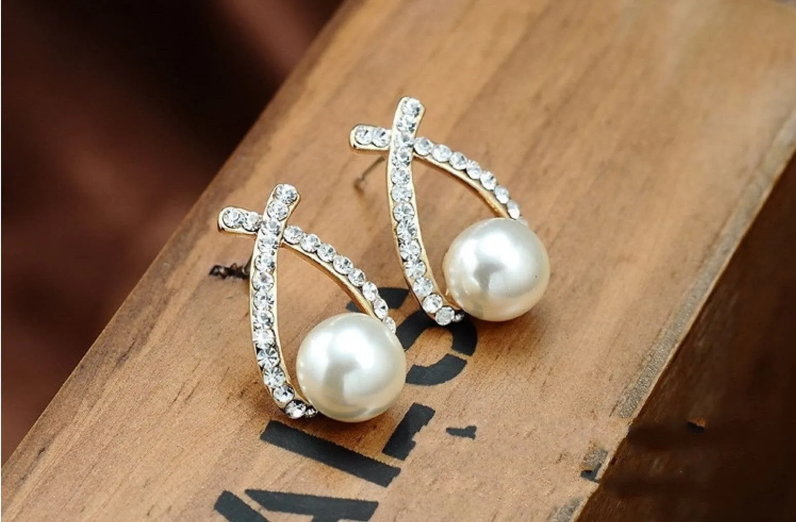 Fashion Gold/Silver Pearl & Crystal Stud Earrings