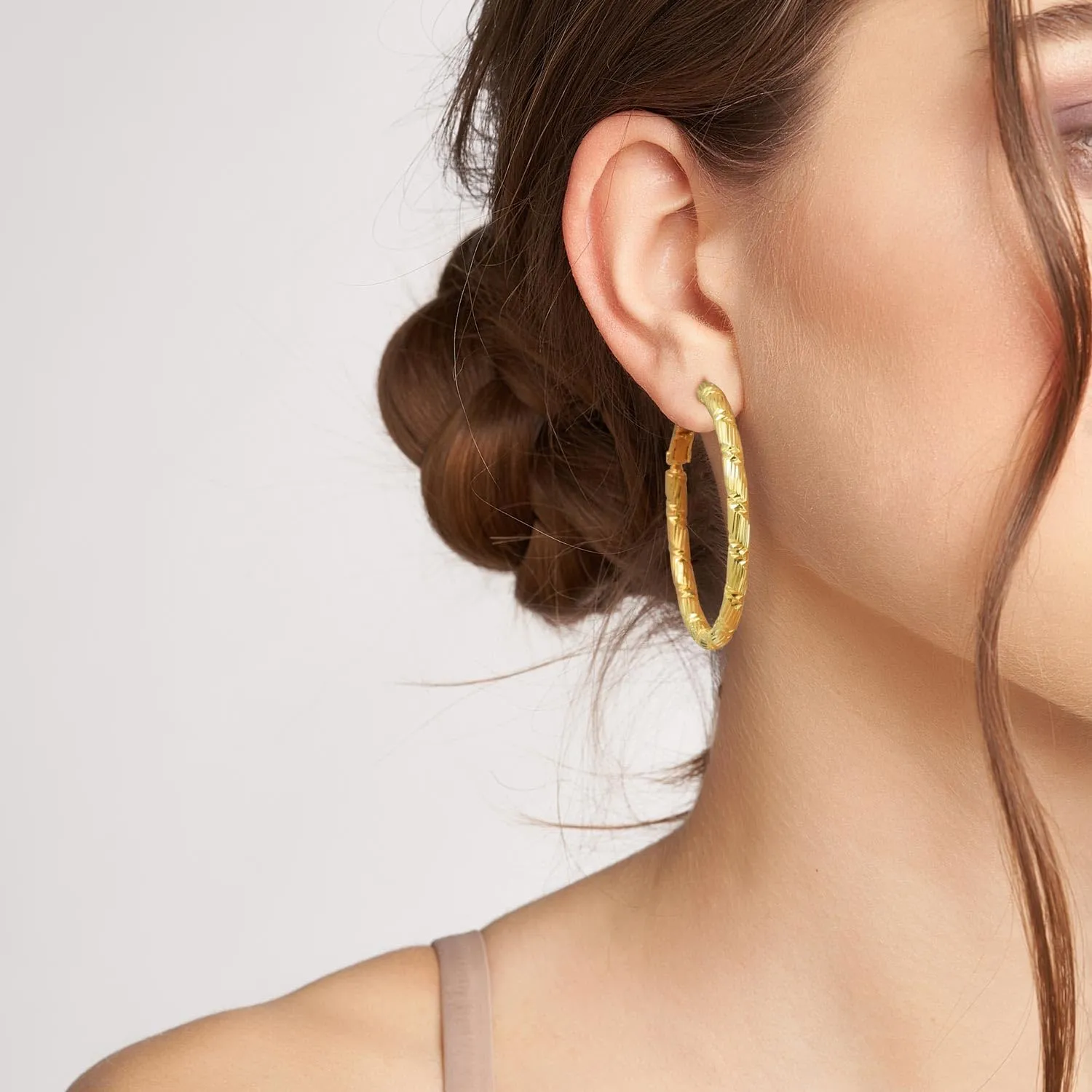 Gold Hoop Earrings for Women, 14K Gold Earring Thick Hoops Earrings for Women Gorgeous and Solid Line Cutting Design 30mm