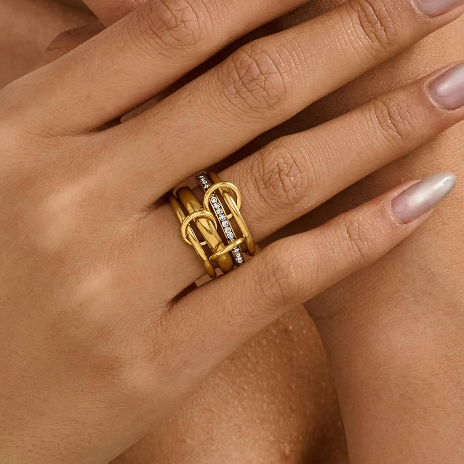 Gold Stackable Rings for Women Non Tarnish Stainless Steel Gold Linked Ring, Fashion Jewelry Rings Set for Daily Wear or Special Occasions