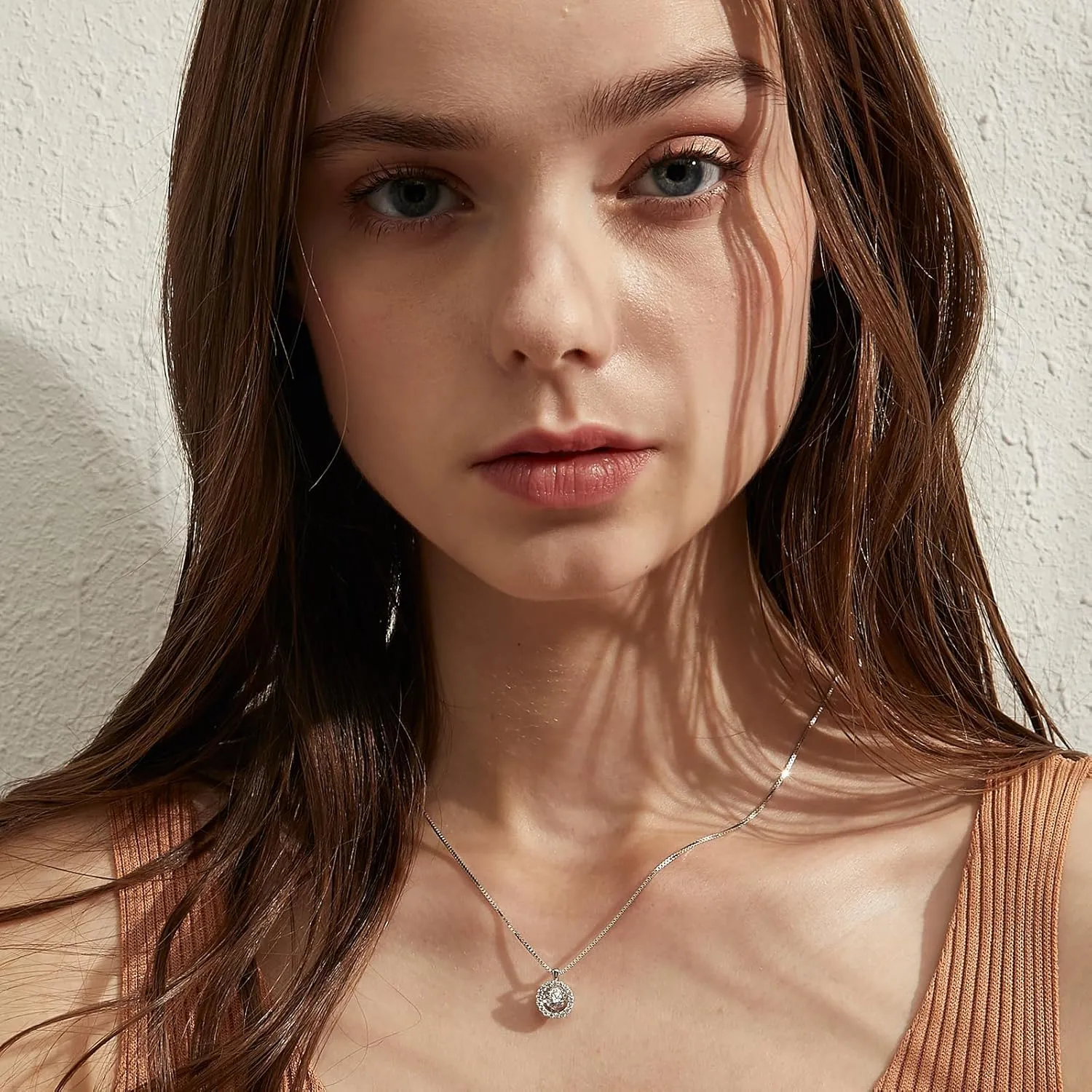 Han han 18K White Gold Plated 925 Sterling Silver Shaking CZ Diamond Pendant Necklace for Women with 5A  Cubic Zirconia, Chain 18inch