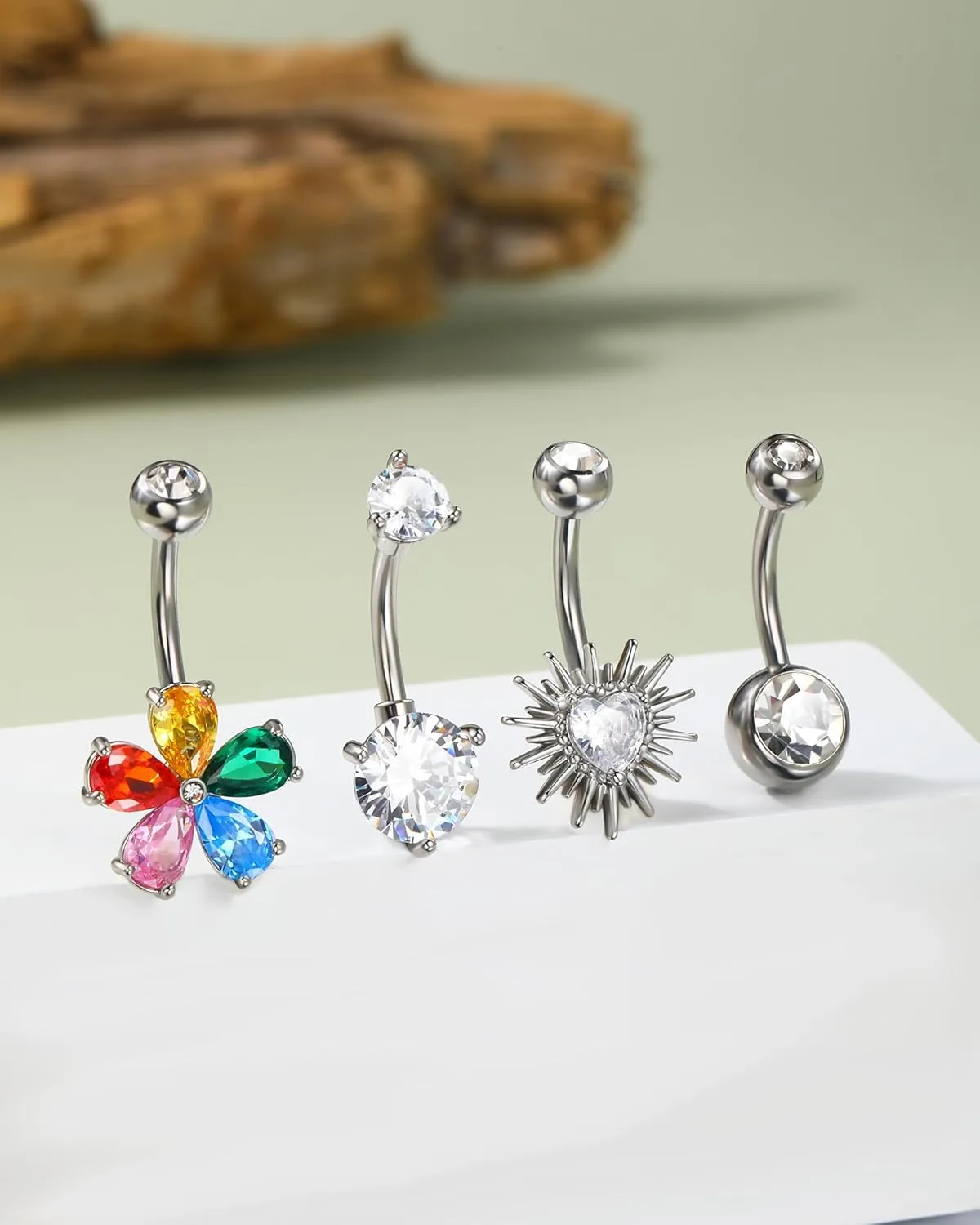 Jewseen 4pcs Surgical Steel Belly Ring 14g Heart Flower Gold Belly Ring for Women & Men