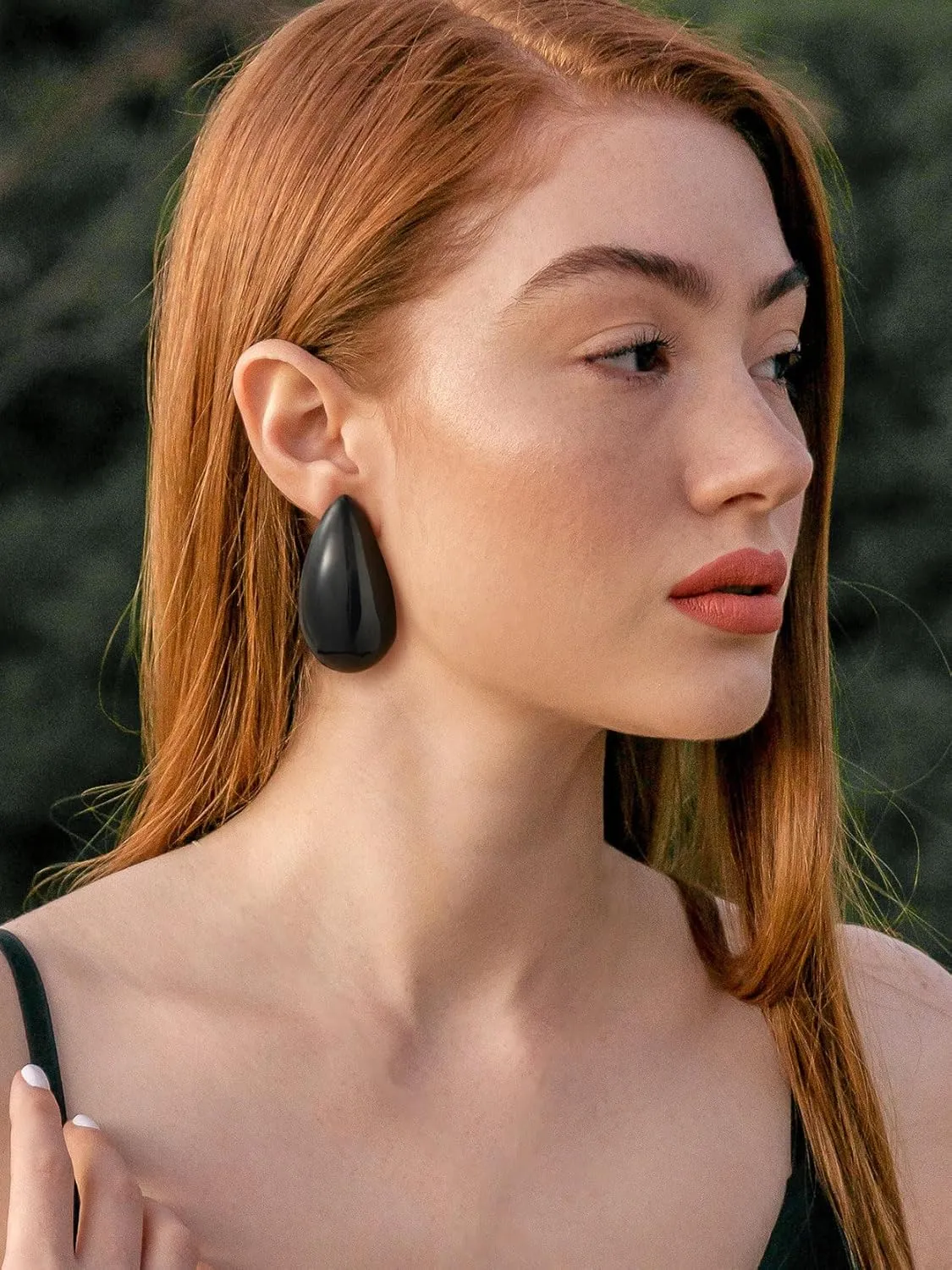 KeyStyle Chunky Gold Hoop Earrings for Women Trendy, Stainless Steel TearDrop Hoops Earring, Lightweight Water Drop Ear Jewerly