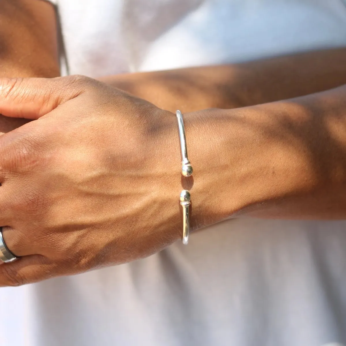Light Plain Solid Ball Bangle