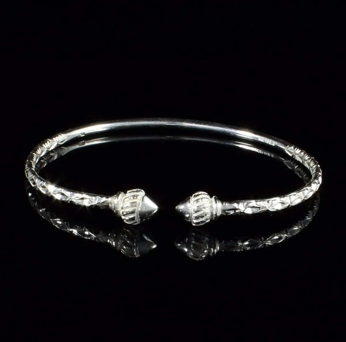 Light Taj Mahal Bangle with Calypso Pattern