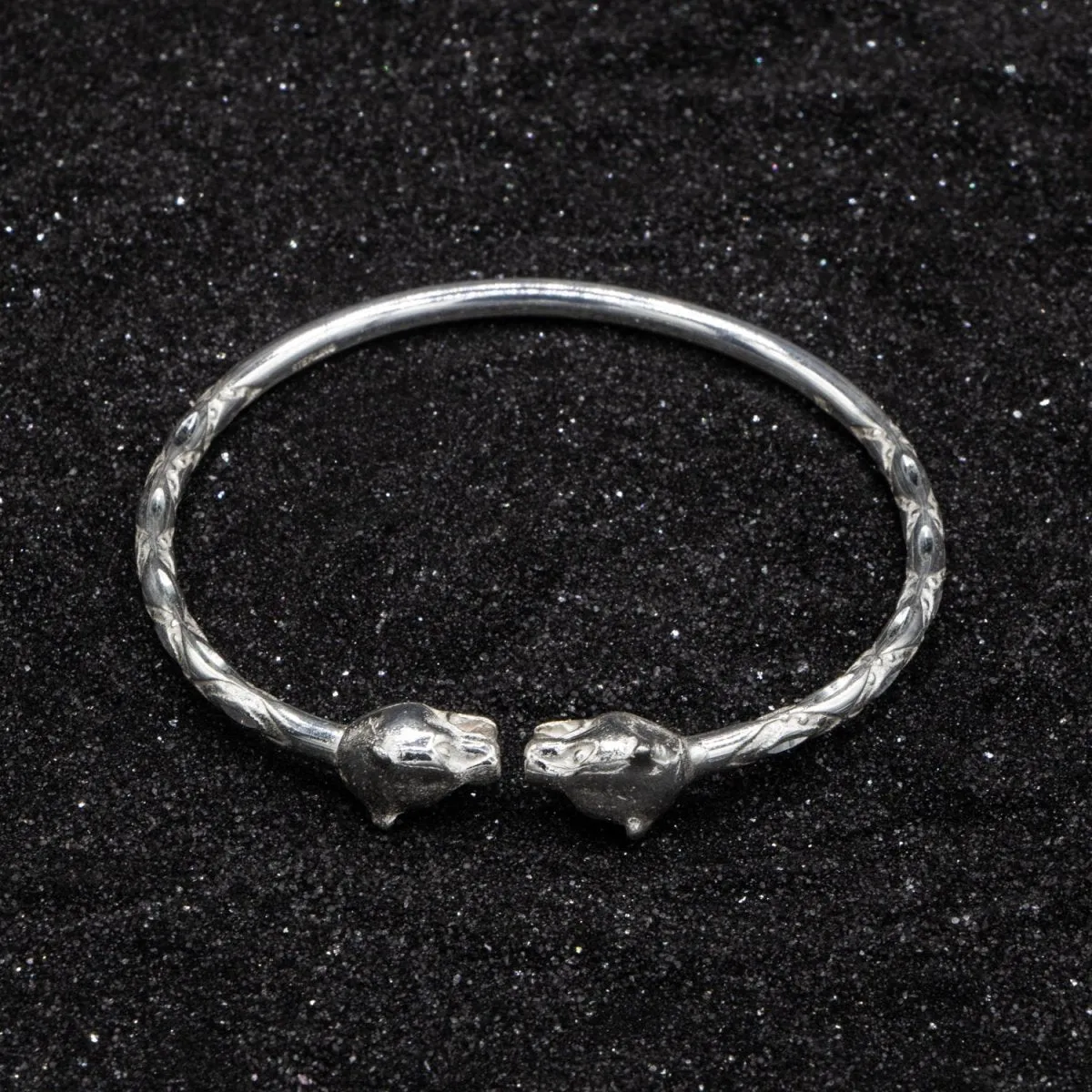 Medium Panther Heads Bangle with Diamante Pattern