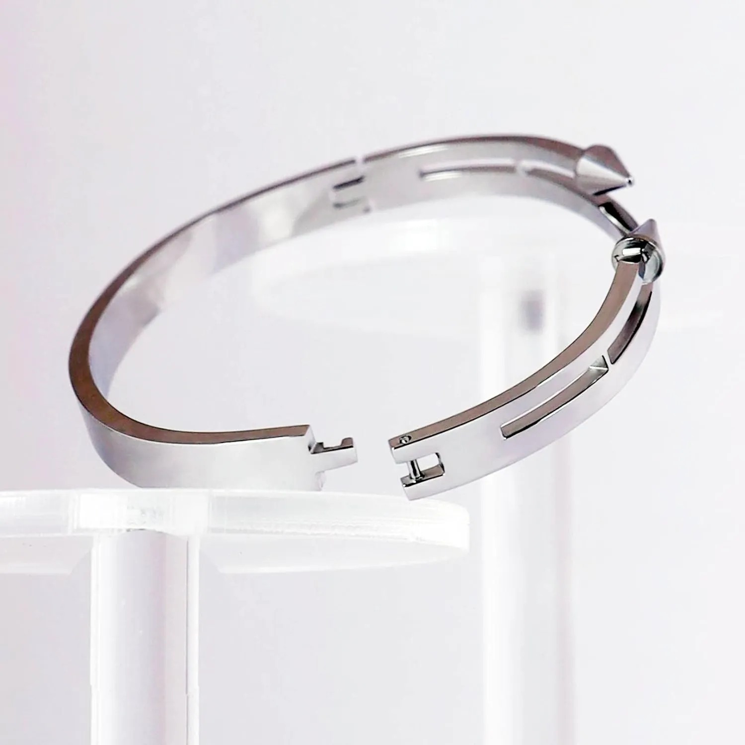 MILAKOO Stainless Steel Bracelet for Women Wedding Exquisite Twisted Rope Costume Boho Jewelry Gifts