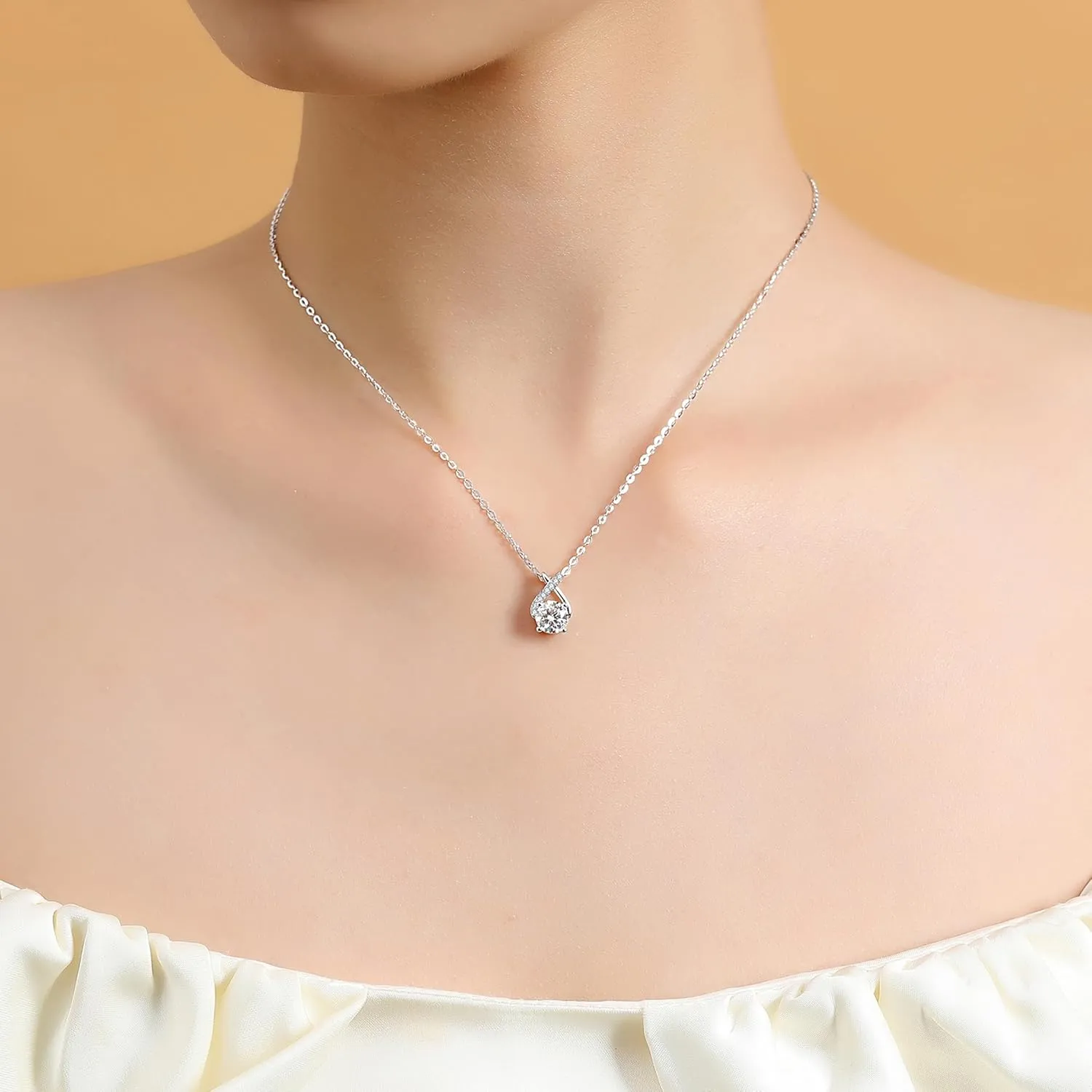 Moissanite Exquisite Pendant Necklace For Women Jewelry Gift For Women 18k White Gold 925 Sterling Silver Necklace
