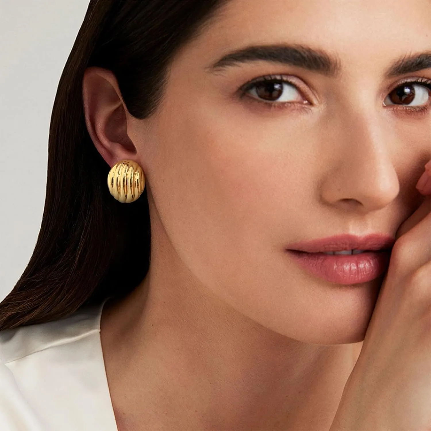 MUYAN Chunky Gold Textured Earrings for Women Trendy Minimalist Large Chunky Studs Fashion Jewelry