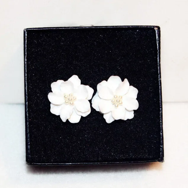 New Fashion Big White Flower Earrings For Women Gold Plated Jewelry Bijoux Elegant Gift