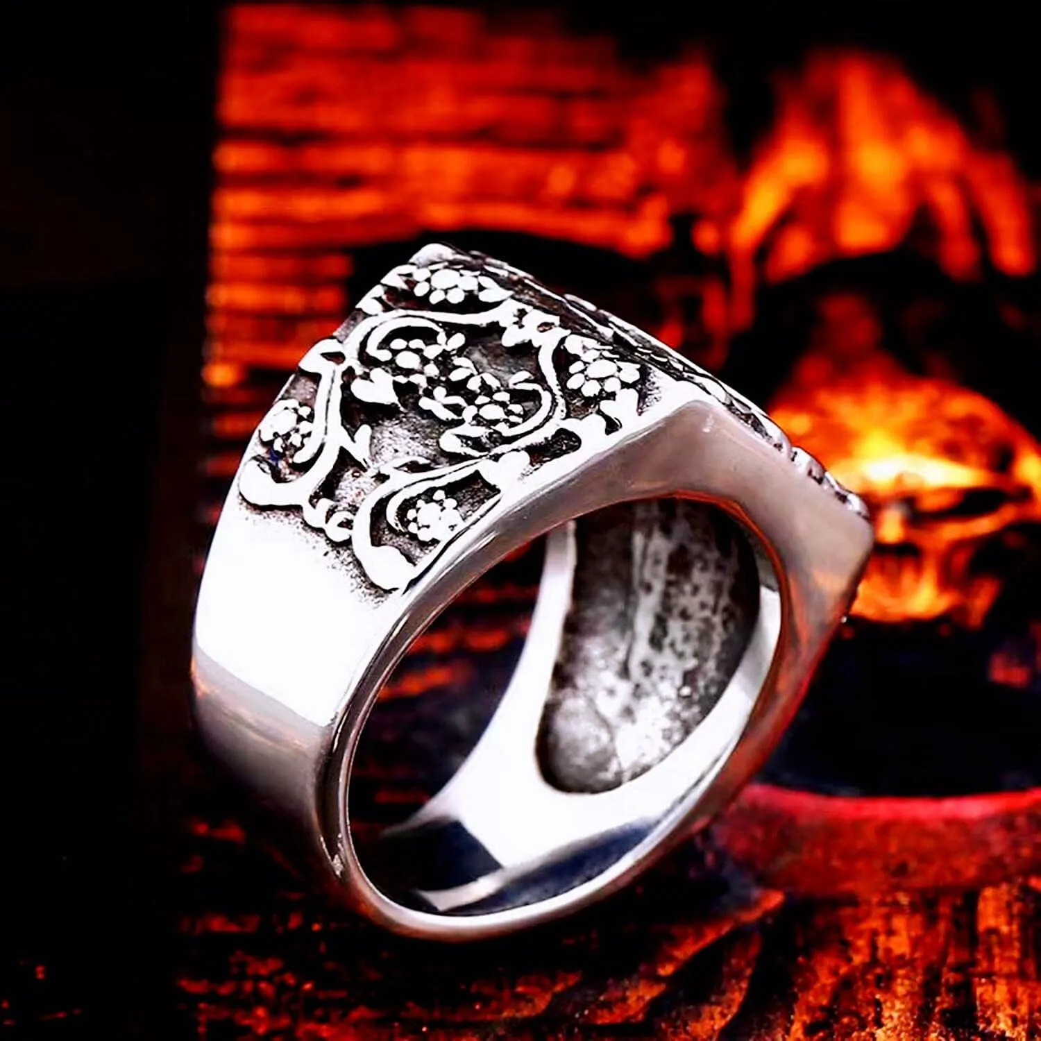 Poker Space Rings for men Vintage Square Biker 316 Stainless Rings Iced Out Jewelry Punk Ring Hip Hop Devil Demon Gothic Style mens fashion ring