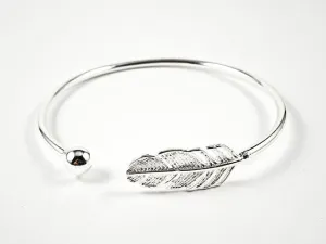 Realistic Duo Floral Leaf & Silver Ball Charm Thin Cuff Silver Bangle