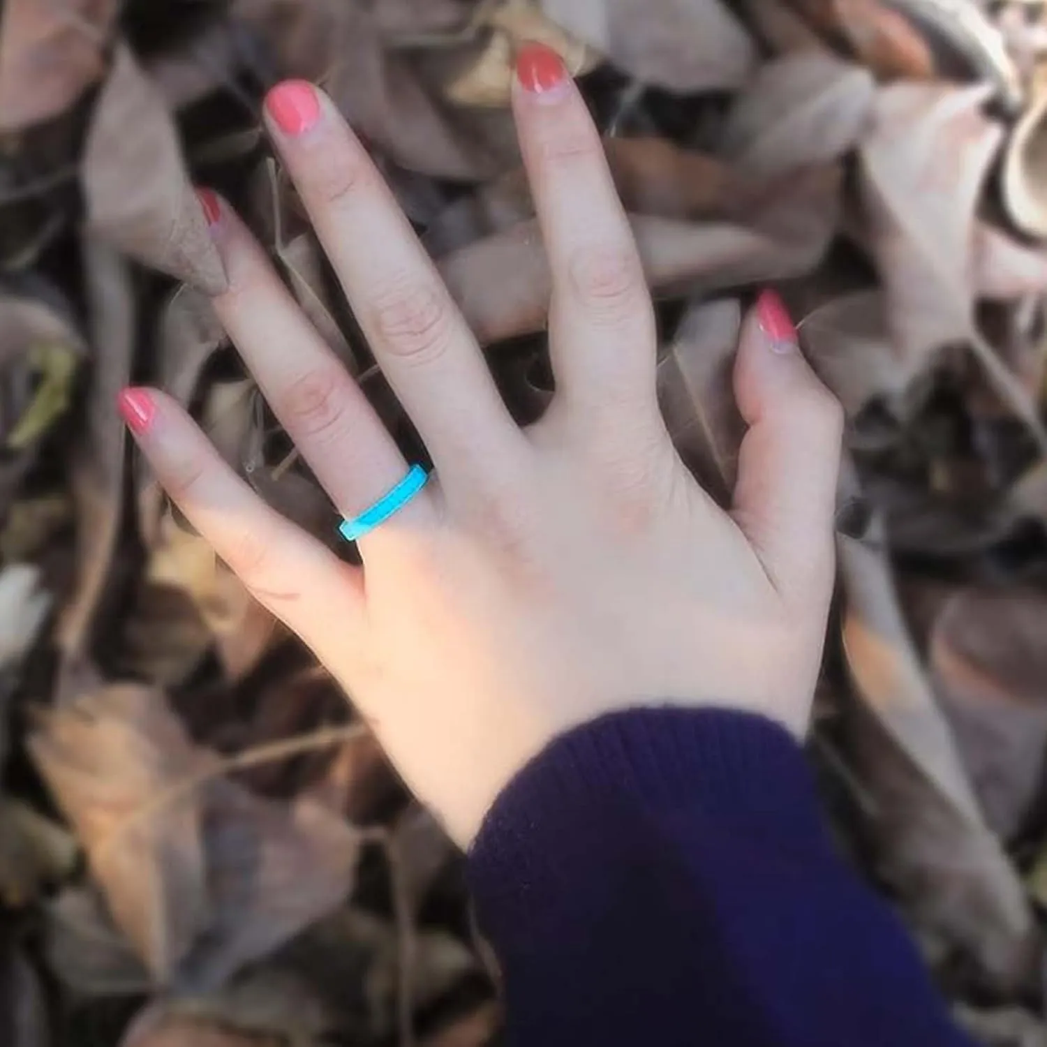 Silicone Wedding Rings for Women, 10pcs Thin Stackable Rubber Ring Set 3mm Width Simple Stepped Silicone Ring Bands for Couples Size 5-10