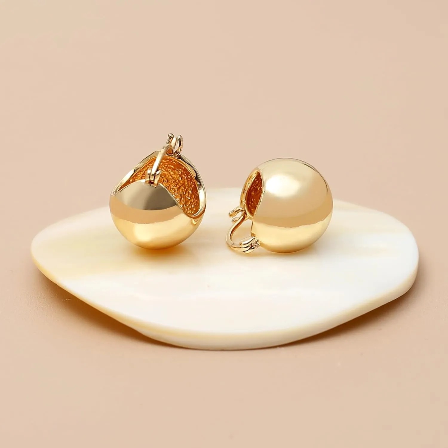 Small Chunky Gold Hoop Earrings For Women, 14k Gold Thick statement huggie hoop earrings Trendy Hoop Earrings Set Hypoallergenic Fashion Earrings