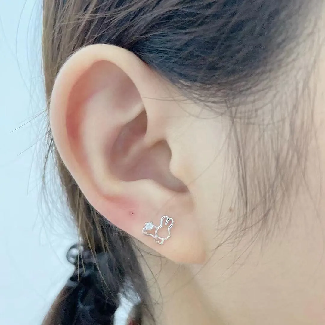 Solitarie Diamond Rabbit Stud Earring 925 Sterling Silver Crystal Cubic Zirconia Pet Animal Cartilage Post Studs Lovely Hollow Bunny Stud Earrings Trendy Dainty Jewelry for Women Girls Easter Christmas Birthday Gifts Hypoallergenic