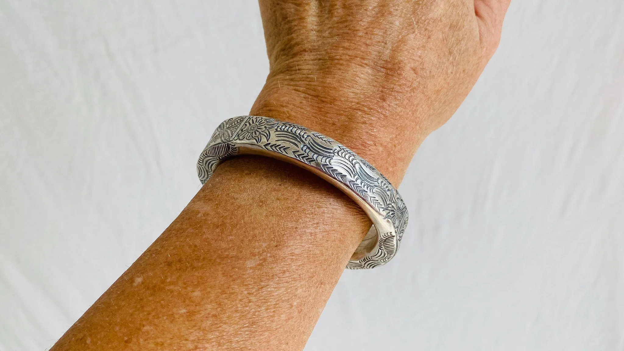 Sterling Silver Bangle from the Karen Hill Tribe. 0379