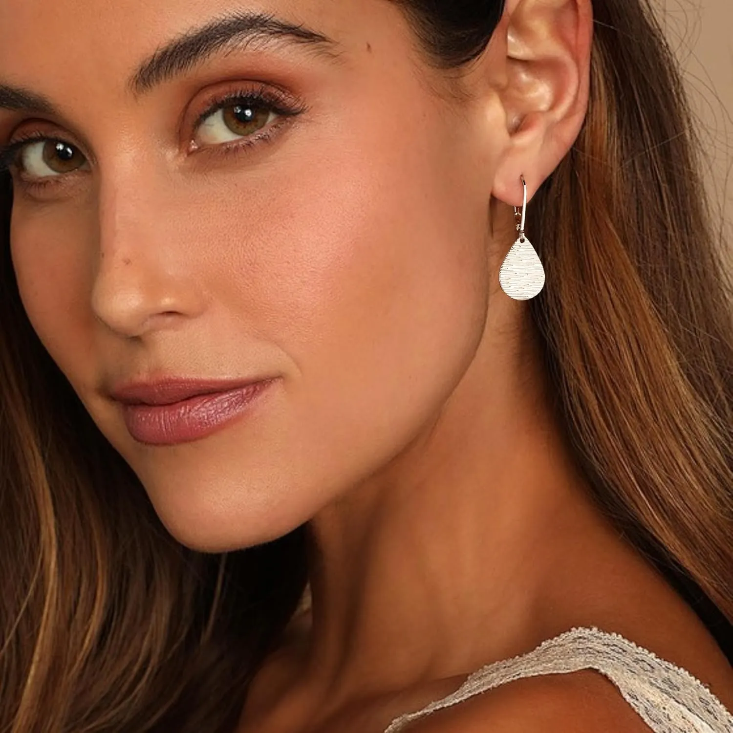 Sterling Silver Disc Dangle Earrings for Women Gold and Silver Circle Coin Geometric Flat Hammered Drop Earrings Hypoallergenic Leverback Earrings for Jewelry Gifts