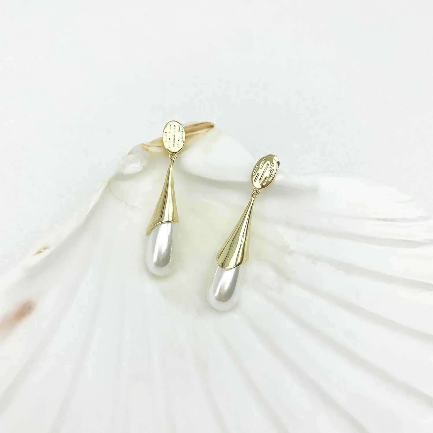 Teardrop Waterdrop Gold Dangle Earrings for Women - Trendy Upscale Dangly Earrings