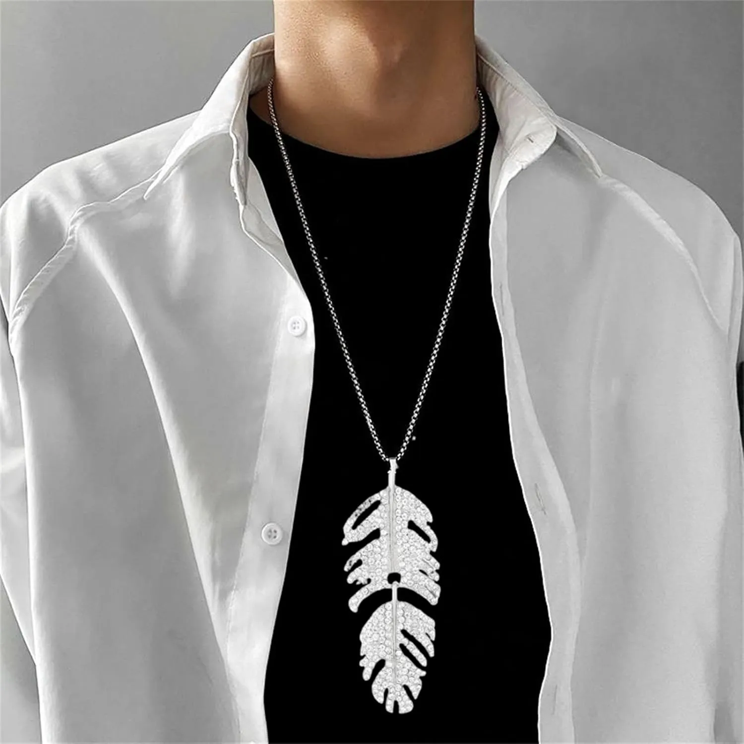 Vintage Maple Leaf Necklace Bohemia Long Feather Rhinestone Crystal Maple Leaf Pendant Necklace Elegant Chic Gold Silver Y Collar Necklace Sweater Chain Statement Necklace Jewelry for Women