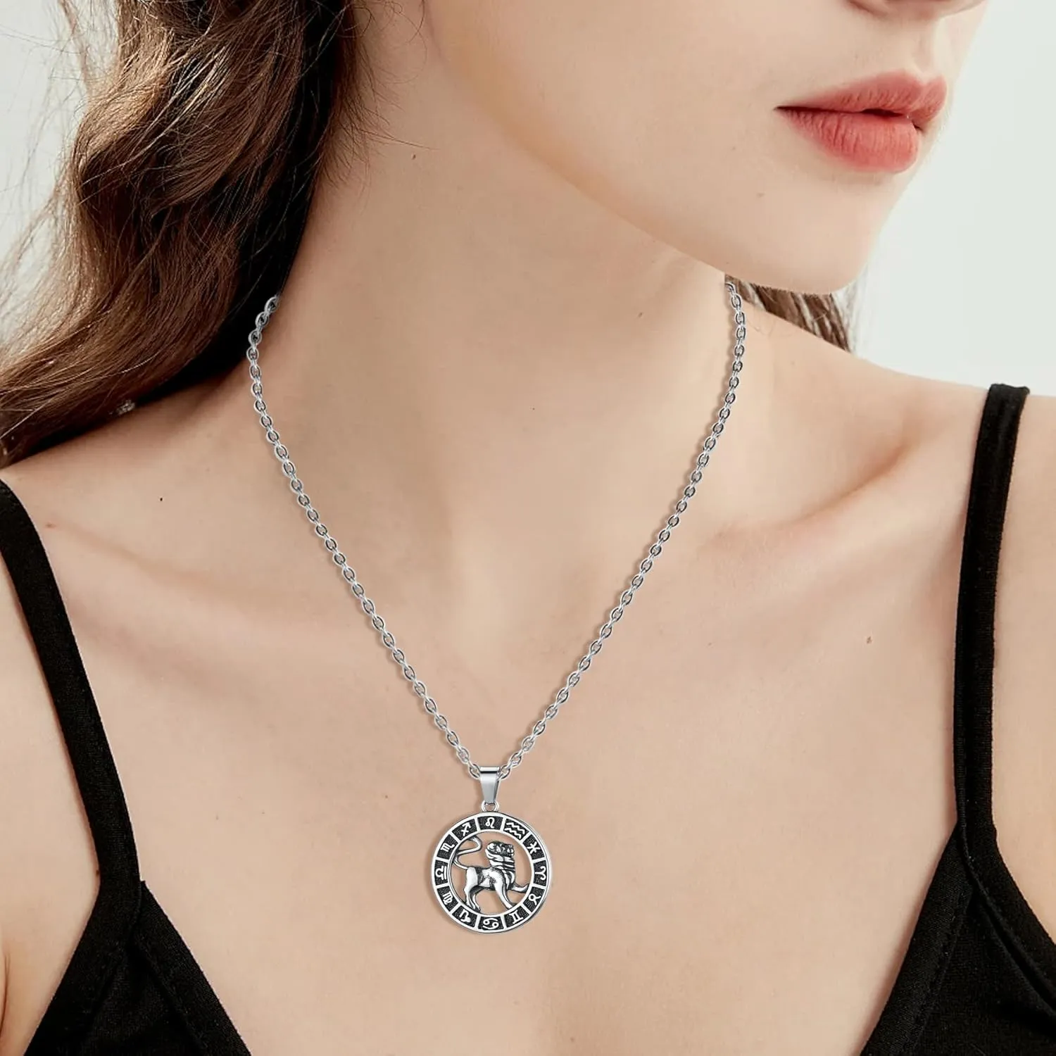 Zodiac Sign Pendant Necklaces for Women Men Stainless Steels Leo Constellation Horoscope Medallion Retro Celestial Astrology Jewelry