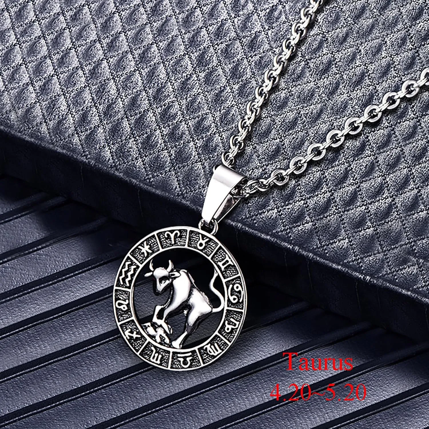 Zodiac Sign Pendant Necklaces for Women Men Stainless Steels Leo Constellation Horoscope Medallion Retro Celestial Astrology Jewelry