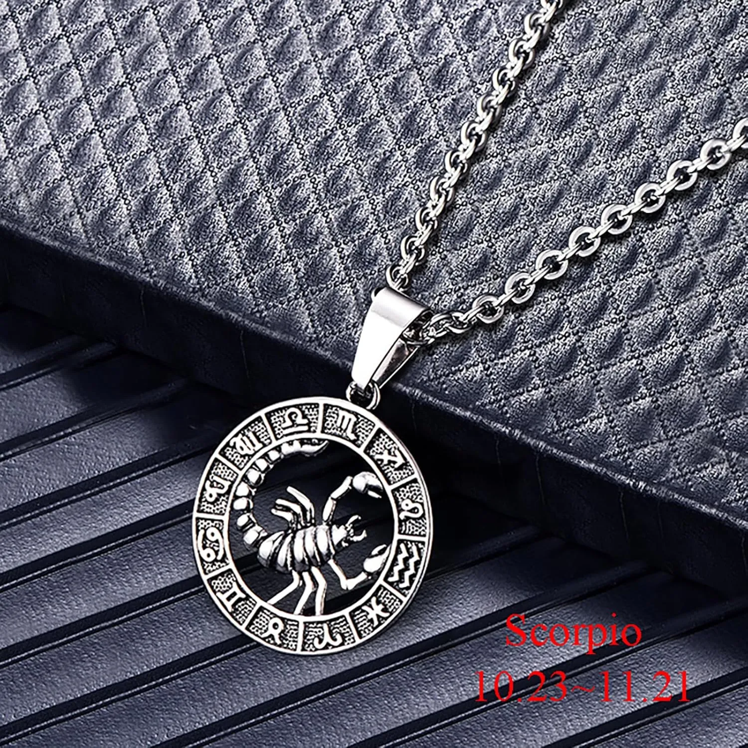 Zodiac Sign Pendant Necklaces for Women Men Stainless Steels Leo Constellation Horoscope Medallion Retro Celestial Astrology Jewelry